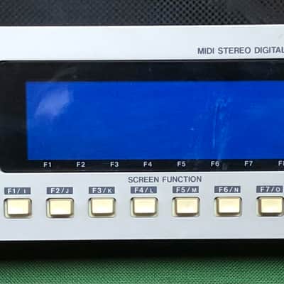 Akai S2800 MIDI Stereo Digital Sampler 1992 - White