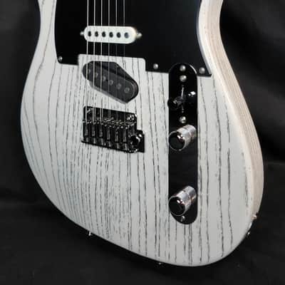 Tom Anderson T Classic Contoured, Swamp Ash Body, SC1 SC1 TF3, 62 Pete, High Gloss White with Black Dog Hair, w/Bag image 7
