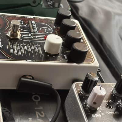 MINT IN BOX Electro-Harmonix String9 String Ensemble 2022 - Present - White / Brown Graphic image 3