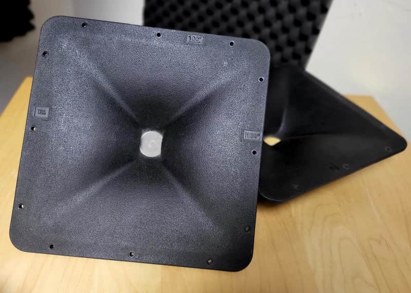 JBL 338785-002 - 12" x 12" 100° Horn Lens 1.5" Throat image 1