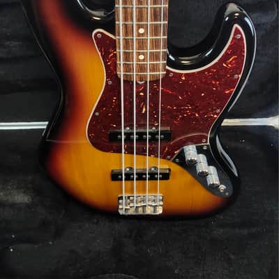 Vintage Fender 2000 American Standard Jazz Bass, RW FB, 3-Color Sunburst W/TSA Case image 3