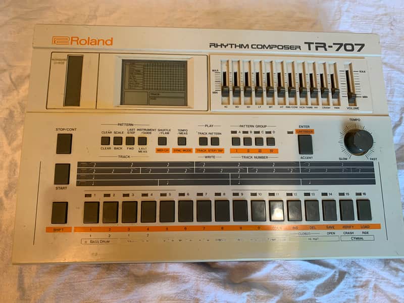 Roland TR-707 image 1