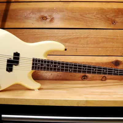 Fender Contemporary Precision Bass Lyte MIJ 1990 - 7lbs! Frost White 38488 image 2