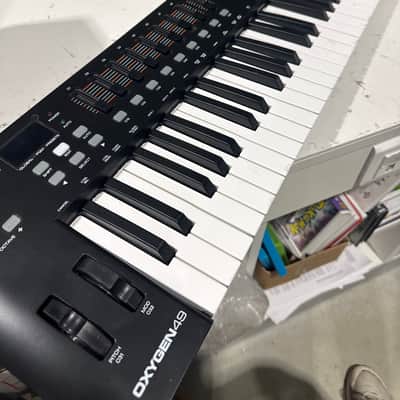 M-Audio Oxygen 49 MKIV MIDI Keyboard Controller 2016 - 2020 - Black image 3