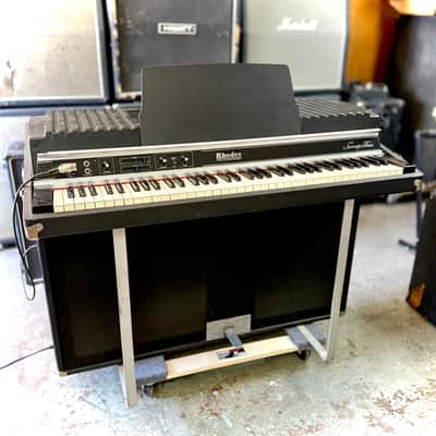 Rhodes Mark II Suitcase Piano-73 Key Electric Piano (1980 - 1983