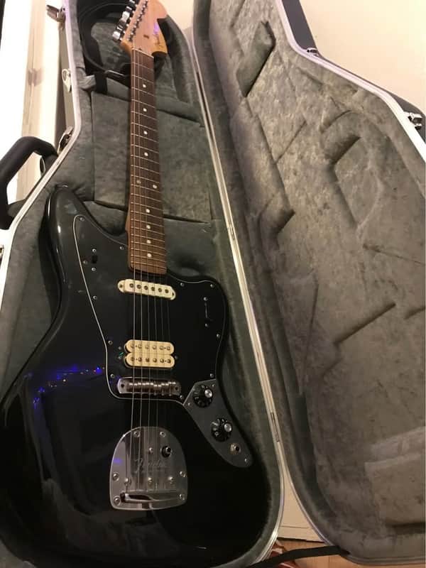 Fender Player Jaguar HS with Pau Ferro Fretboard 2018 - 2024 - Black