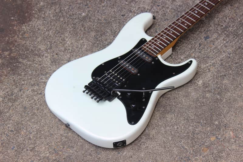 Tokai ストラトキャスター Custom Edition Tokai StratocasterCustomEditionストラトキャスター Tokai