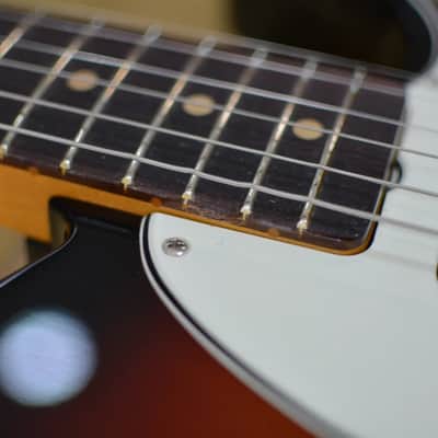 Fender American Vintage II 1963 Telecaster 3 Colour Sunburst w/ Vintage-Style Brown Case B Stock image 8