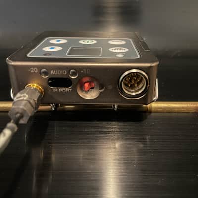 Lectrosonics DBu Transmitter image 2