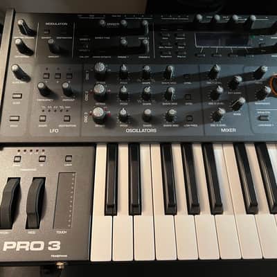 Sequential Pro 3 37-Key 3-Voice Monophonic / Paraphonic Synthesizer 2020 - Present - Black image 2