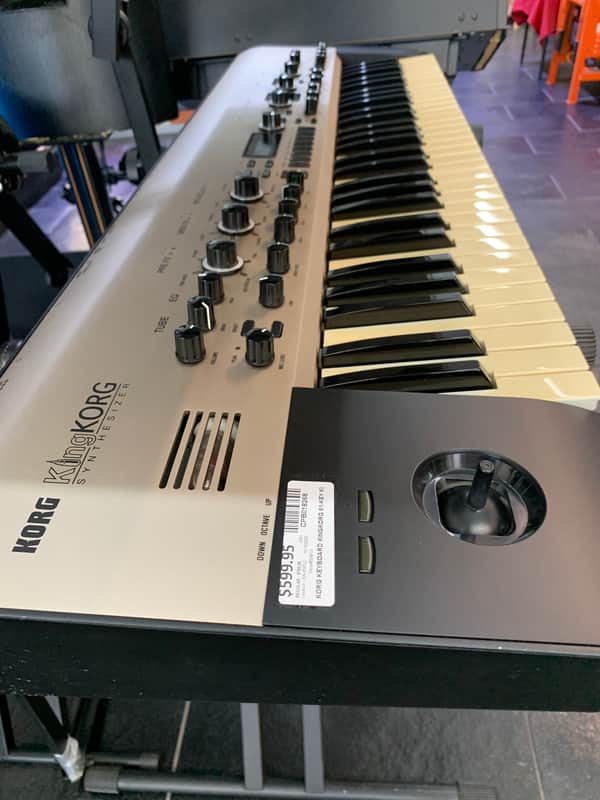 Korg KingKORG Limited Edition 61-Key Analog Modeling Synthesizer