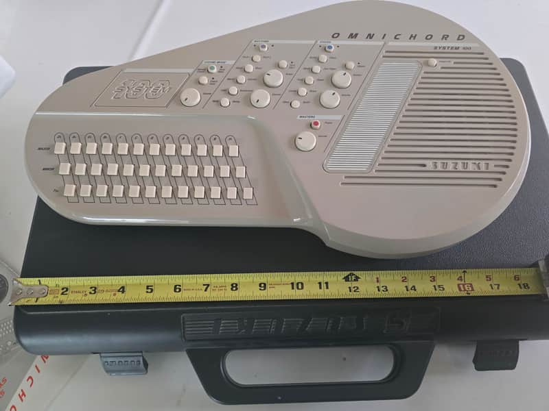 Suzuki OM-100 Omnichord - Like New w Hardcase image 1