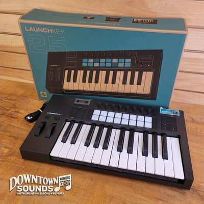 Novation Launchkey 25 MK4 25-Key MIDI Controller