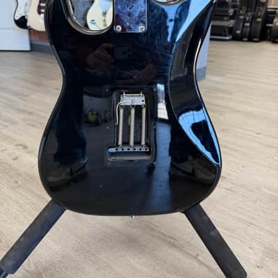Fender MIM/Squier SE Stratocaster image 3