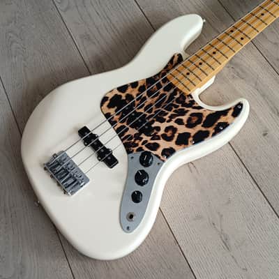 Fender Jazz Bass, Custom 60s pickups, Gotoh tuners, MIM2012 - White, Tiger Pickguard image 8