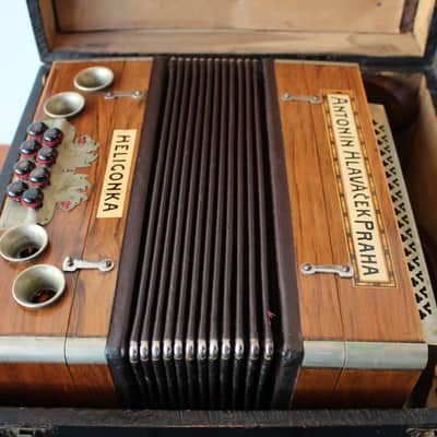 Rare 1920's Antonín Hlaváček Praha Heligonka Button Accordion image 15