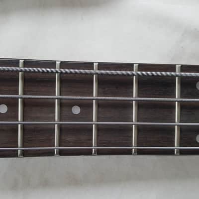 Hohner The Jack Natural Walnut Gloss, 24 frets, Headless, Steinberger Bridge, EMG Active pickups + X image 6