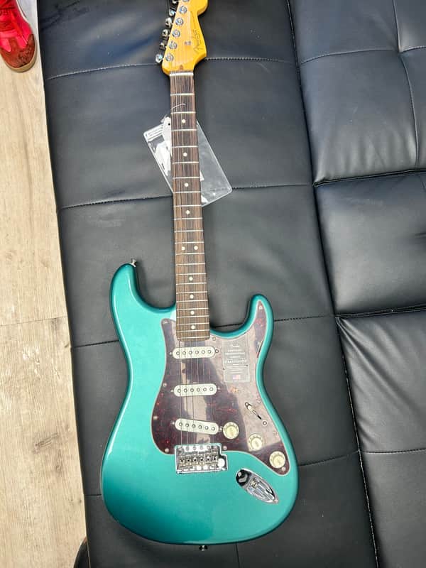 Fender American Professional Classic Stratocaster HSS 2025 - Present - Faded Sherwood Green Metallic