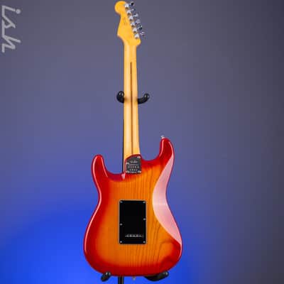 2023 Fender American Ultra Luxe Stratocaster image 13