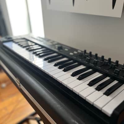 Arturia KeyLab Essential 49 Black Edition MIDI Controller 2018 - Black