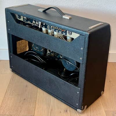 Wonderful Early 1965 Fender Vibrolux Reverb 2-Channel 35-Watt 2x10" Pre CBS Black Panel Combo Amp, This is a Fantastic Amplifier ! image 7