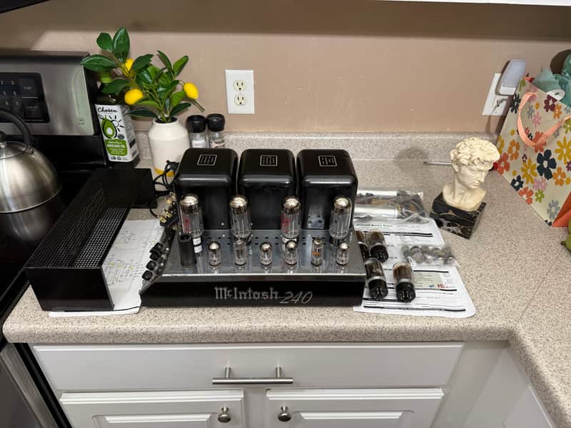 McIntosh Mc240