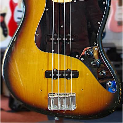 Fender 1973 Jazz Bass, Black-Block Markers, 3-Color Sunburst (Pre-Owned) image 1