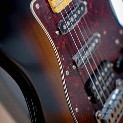 G&L Tribute Legacy HSS 3-Tone Sunburst MP image 5
