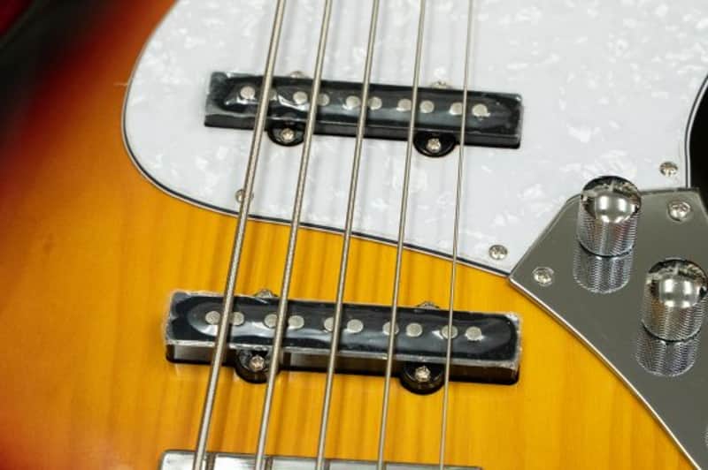 サ*バ様 woofy basses Cavalier 5 M woofy basses Cavalier 5 M Red
