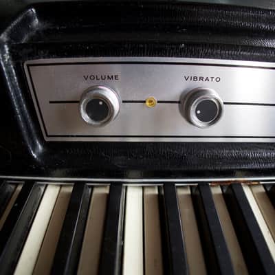Wurlitzer 200A 64-Key Electric Piano 1974 - 1983 - Black image 10