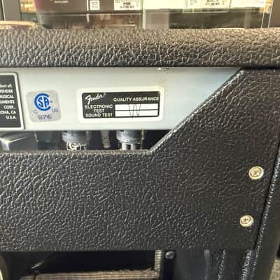 Fender Deluxe Reverb Reissue 2003 USA made- w/Mid Knob mod + Jensen C12N + USA glass image 12