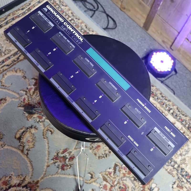 Digital Music Corp Ground Control Programmable MIDI Foot Controller 2000 Black image 1