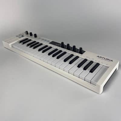 Arturia KeyStep 37 MIDI Controller 2021 - 2025 - White image 2