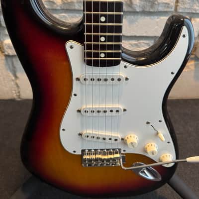 Fender American Vintage '62 Stratocaster 1986 - 3-Color Sunburst image 5