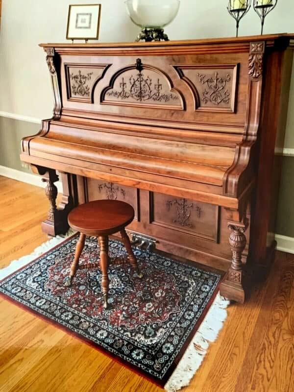 Beautiful Pristine 1898 Antique "Bush & Gerts " Upright Piano Comp. Overhauled image 1