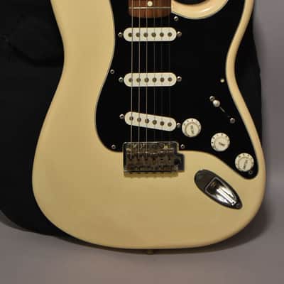 1999 Fender Standard Stratocaster | Arctic White Finish W/Gig Bag image 2