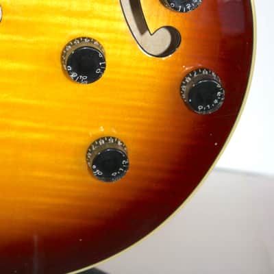 Hofner Contemporary Series Verythin CT - HCT-VTH-SB With Hard Shell Case image 3