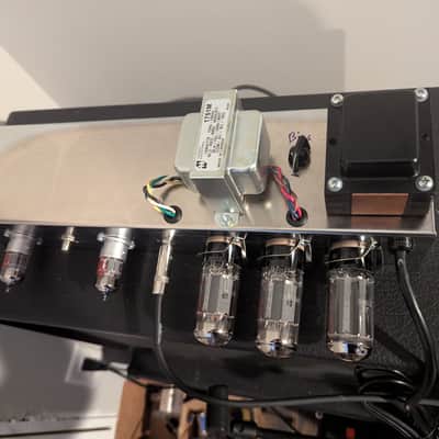 5F11 Tweed Vibrolux chassis clone (w/tubes) image 10