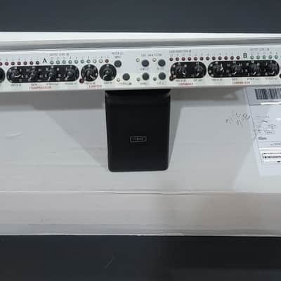 Peavey CEL-2A Silver image 1