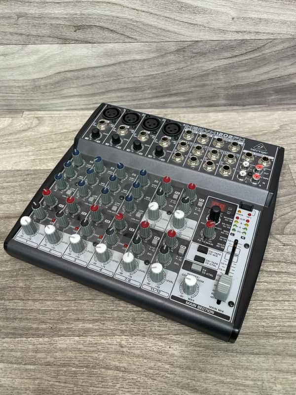 Behringer Mixer Xenyx 1202 Fx image 1