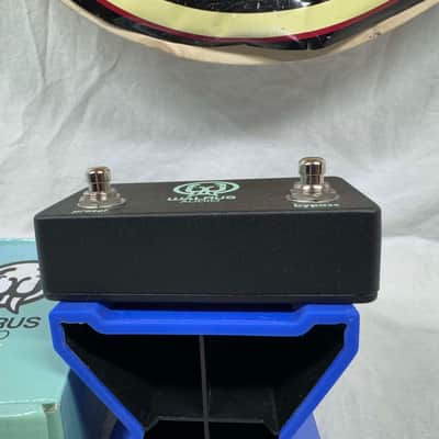 Walrus Audio Two Channel Switcher - 2 Channel Remote Switch Pedal with Box image 3