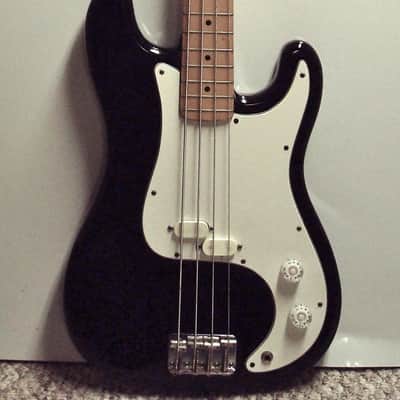 Squier Bullet Bass 1984 Black image 3