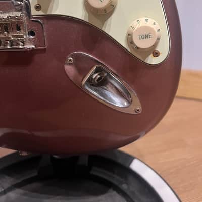 Fender Stratocaster Japan Hybrid 2018 - Burgundy mist image 6