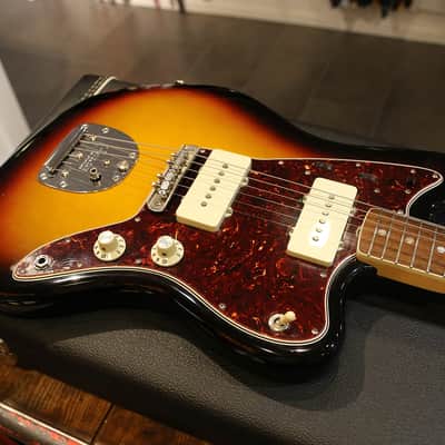 Fender American Vintage '65 Jazzmaster 2013 - 2017 - 3-Color Sunburst image 7