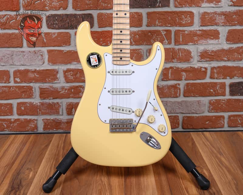Fender Yngwie Malmsteen Stratocaster Vintage White 2020 w/Hard Shell Case