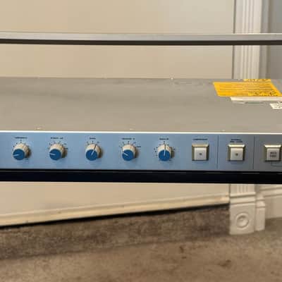 Solid State Logic XLogic G Series Stereo Compressor 2004 - 2012 - Silver image 1