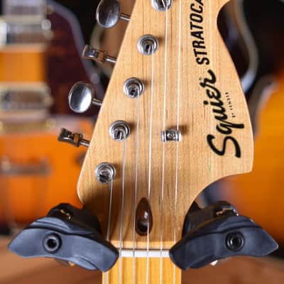 Squier (by Fender) Limited Edition FSR Classic Vibe '70s Stratocaster Maple Neck Vintage White image 8