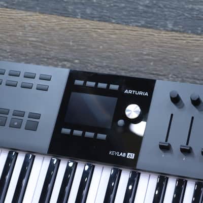 Arturia KeyLab 61 Mk3 Universal MIDI Controller 61-Note Semi-Weighted w/Box image 17