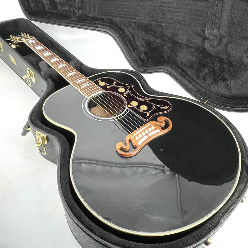 Gibson J-200 Standard