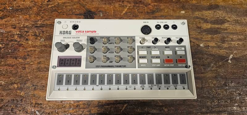 Korg Volca Sample Digital Sample Sequencer 2010s - White image 1